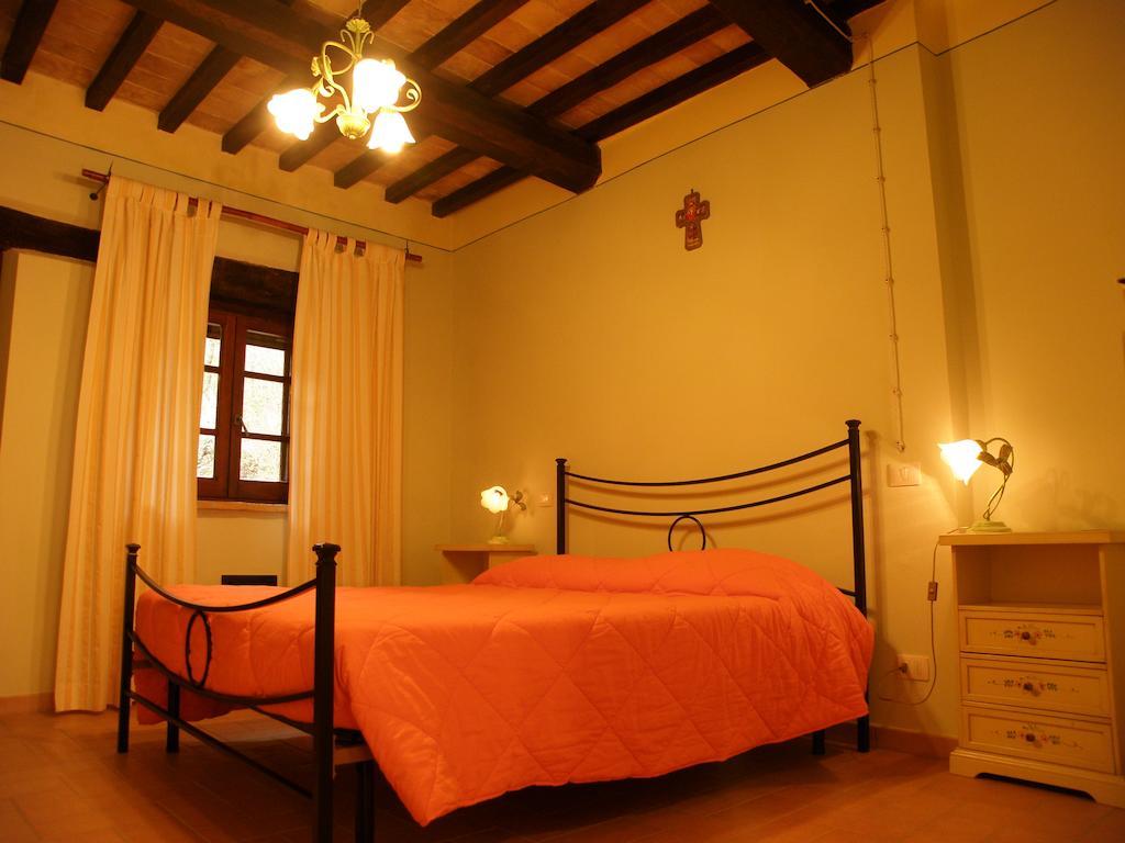 Agriturismo Il Girasole Montefalco Pokoj fotografie