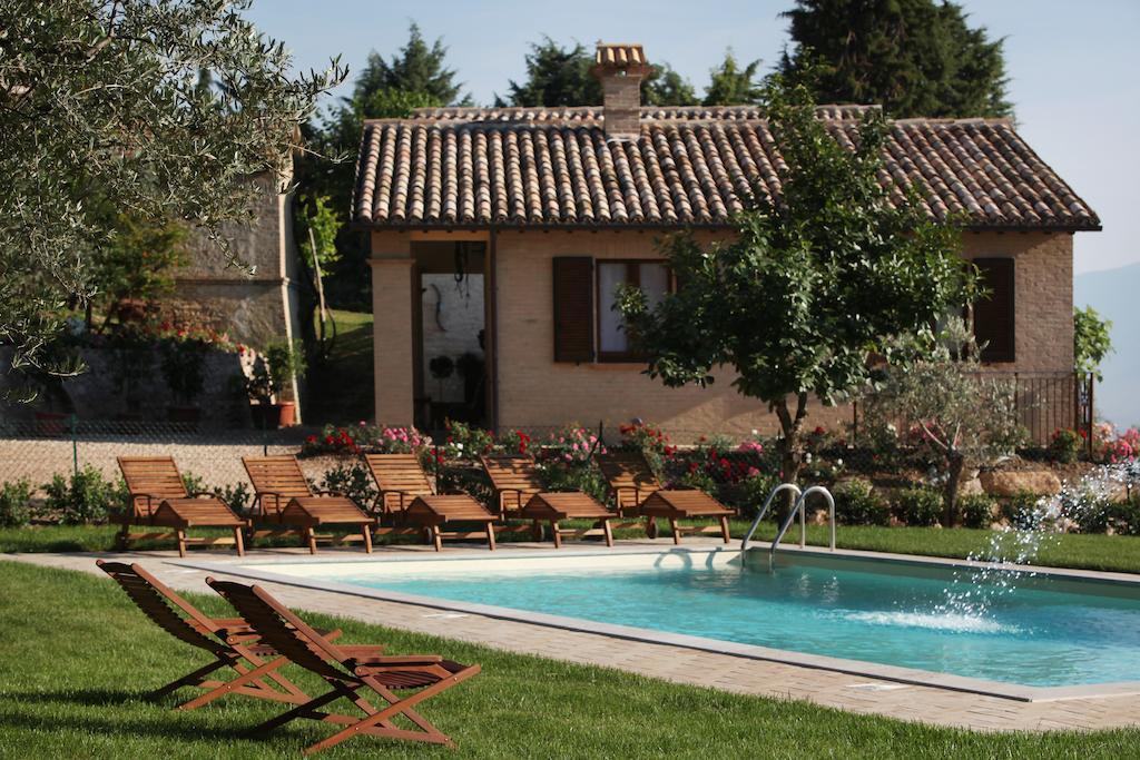 Agriturismo Il Girasole Montefalco Pokoj fotografie